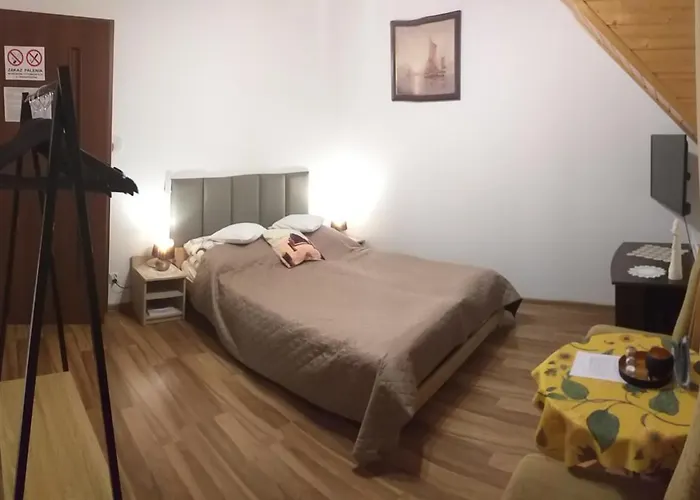 Kapitanski Dworek منزل للإقامة