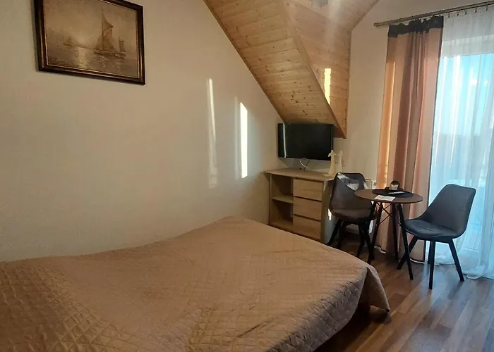 Kapitanski Dworek *