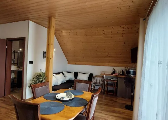 منزل للإقامة Kapitanski Dworek كرينيتا مورسكا