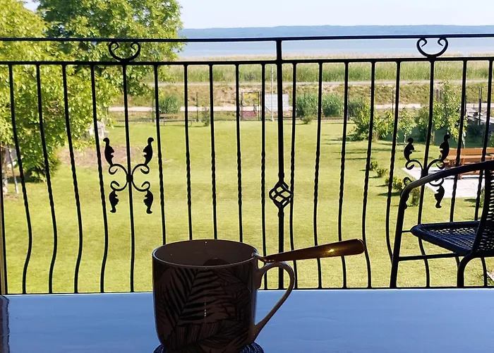 Kapitanski Dworek منزل للإقامة كرينيتا مورسكا